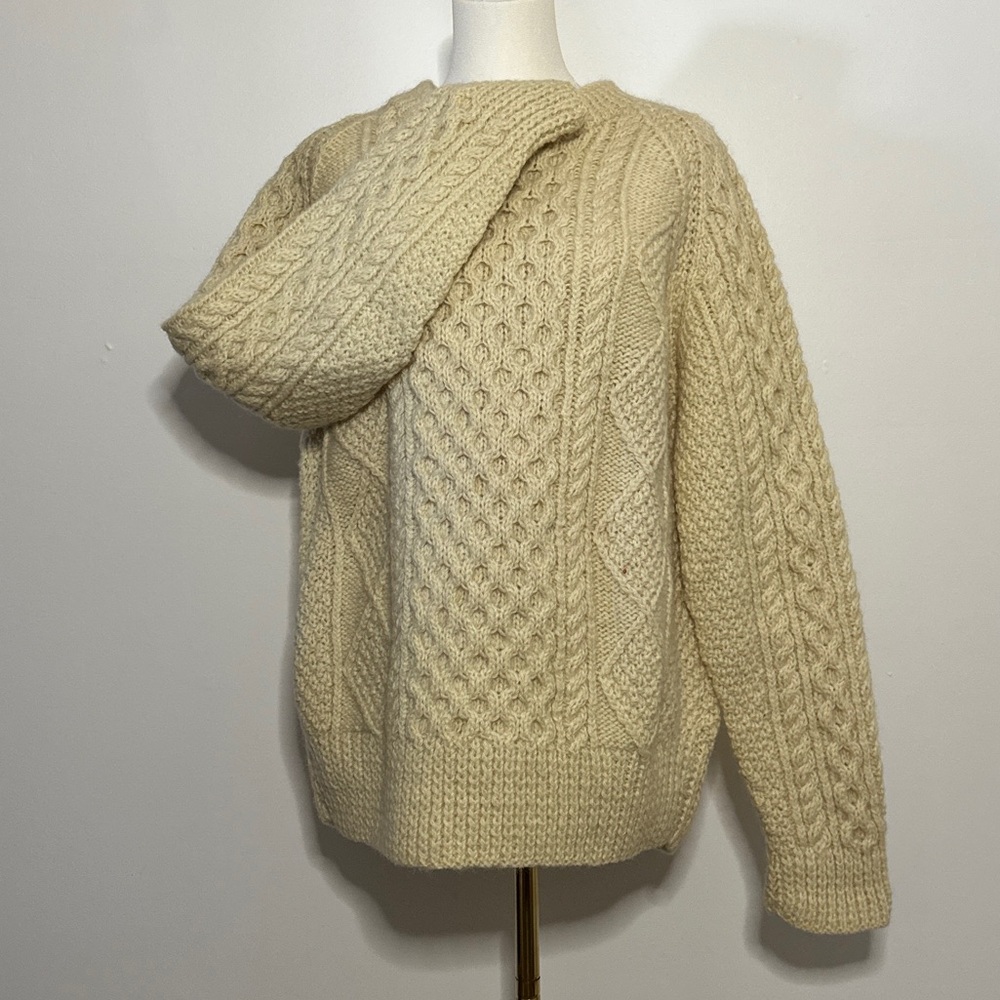 Vintage Carrais Irish Bainin 100% Wool Sweater Fisherman Cream
